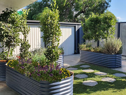 Botanical Traditions VSBA Footscray Raised Planters